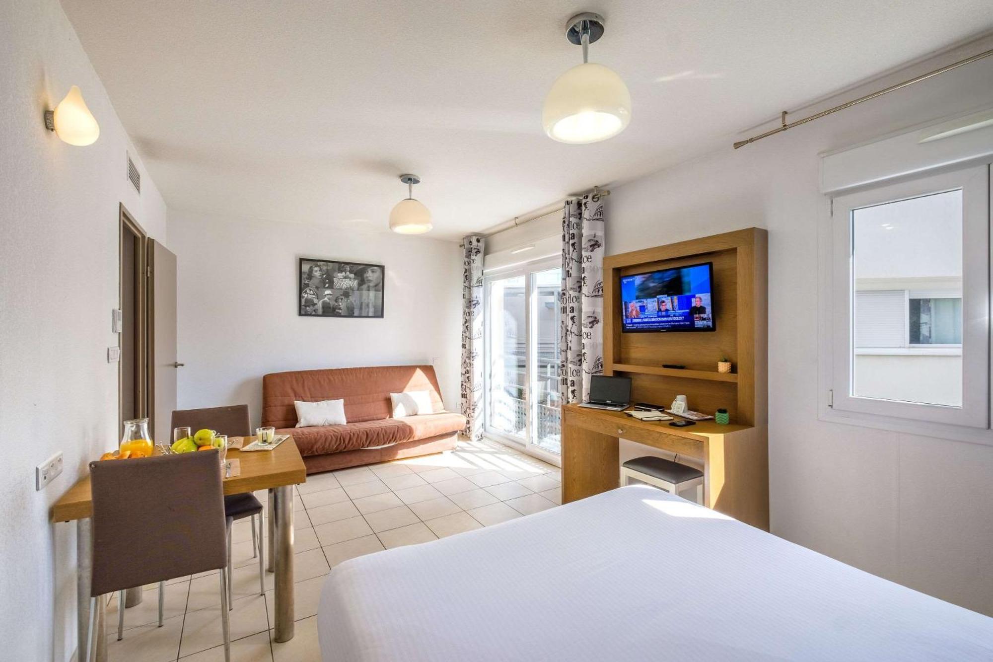 Comfort Aparthotel Antibes Le Maestria Exterior photo